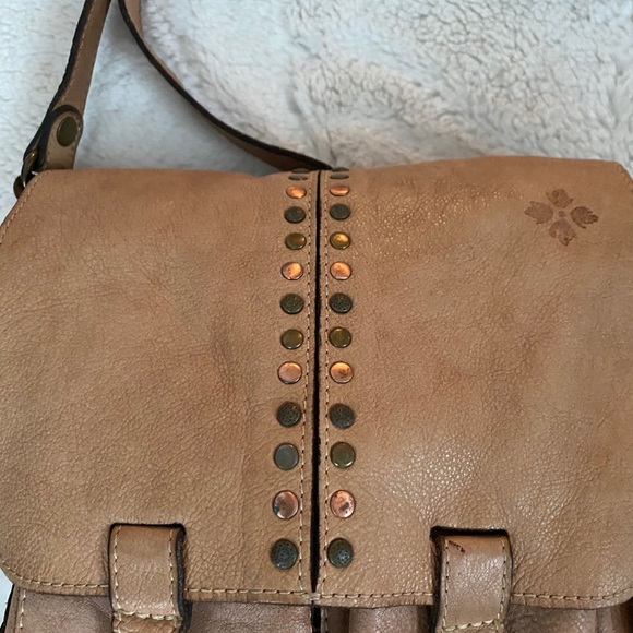 Patricia Nash Leather Messenger Bad and Wallet - Picture 2 of 10